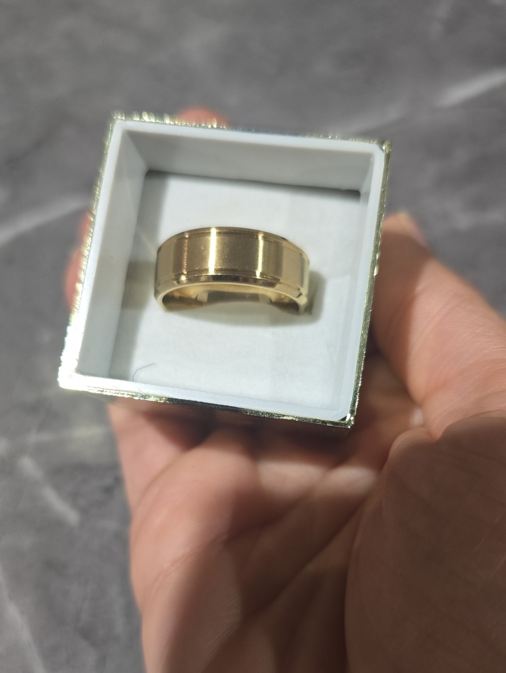 Unisex band rings suitable for most occasions, promise ring, engagement ring